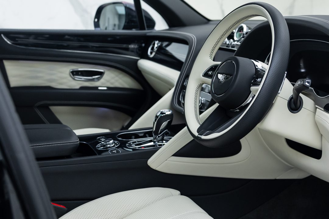 Bentley Bentayga EWB, photo 3