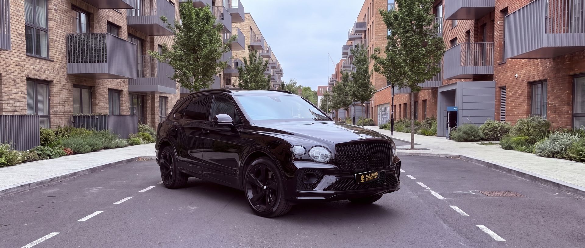 Bentley Bentayga EWB chauffeur car