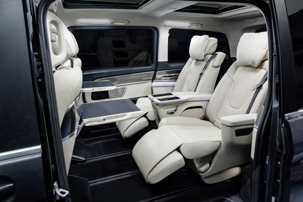 Mercedes V-Class view 4