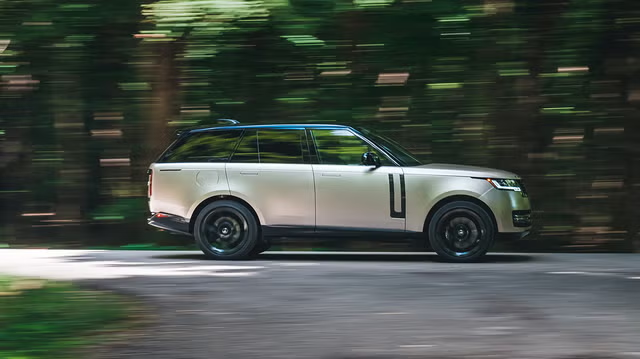 The largest and most spacious Range Rover to date view 3